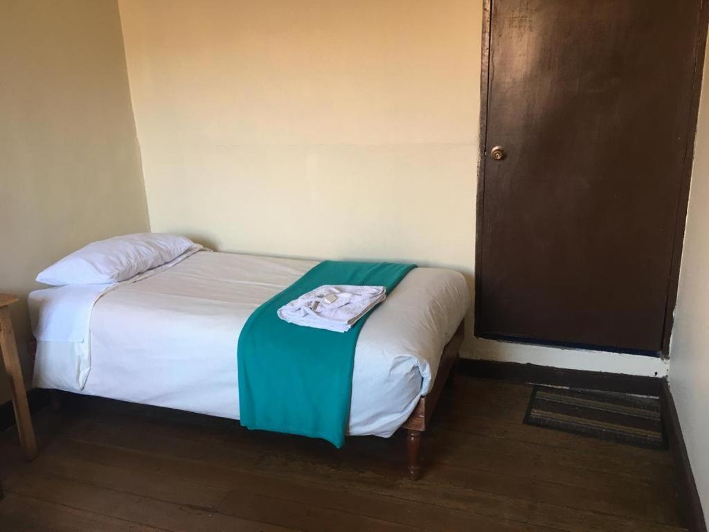 Puma Walker 1 Bed & Breakfast Cusco Bagian luar foto